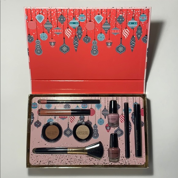 Beauty Concepts Gift of Glam Collection NWT - Picture 4 of 10